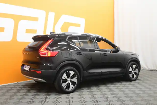 Musta Maastoauto, Volvo XC40 – FPI-830