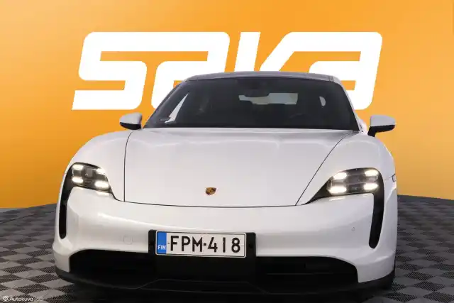 Valkoinen Sedan, Porsche Taycan – FPM-418