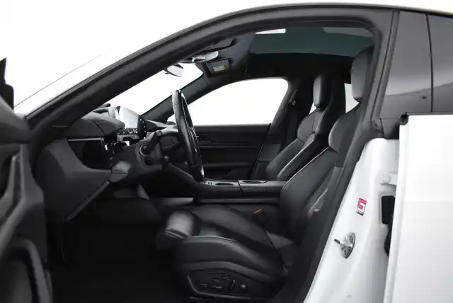 Valkoinen Sedan, Porsche Taycan – FPM-418