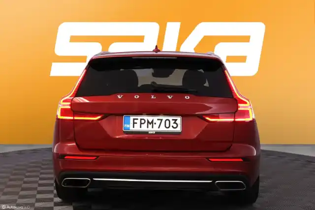 Punainen Farmari, Volvo V60 – FPM-703
