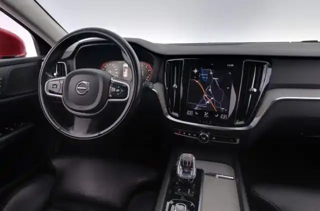 Punainen Farmari, Volvo V60 – FPM-703
