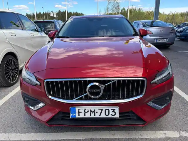 Punainen Farmari, Volvo V60 – FPM-703
