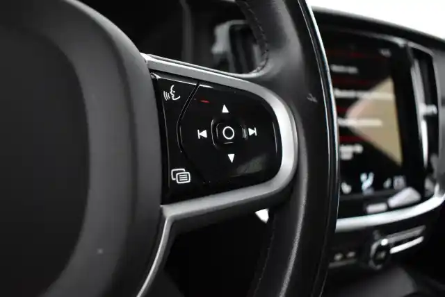 Punainen Farmari, Volvo V60 – FPM-703