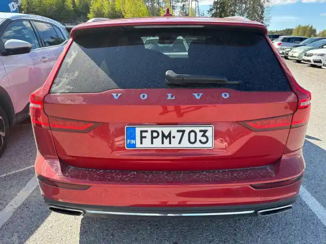 Punainen Farmari, Volvo V60 – FPM-703
