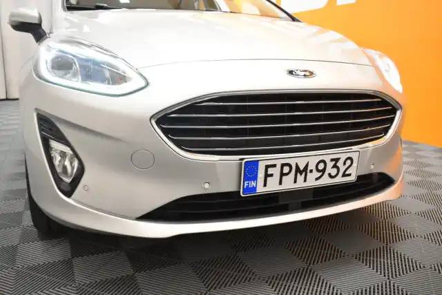 Harmaa Viistoperä, Ford Fiesta – FPM-932