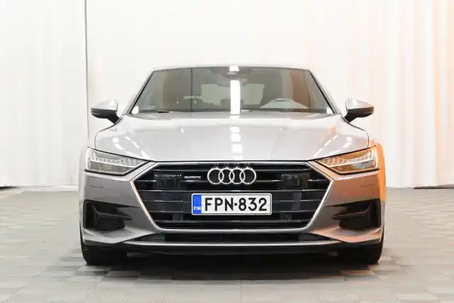 Harmaa Viistoperä, Audi A7 – FPN-832