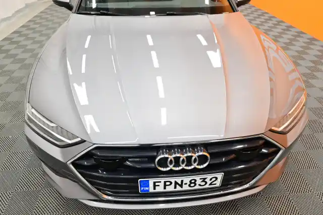 Harmaa Viistoperä, Audi A7 – FPN-832