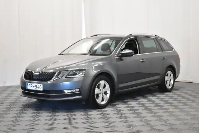 Harmaa Farmari, Skoda Octavia – FPN-946