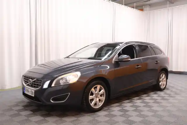 Harmaa Farmari, Volvo V60 – FPR-158