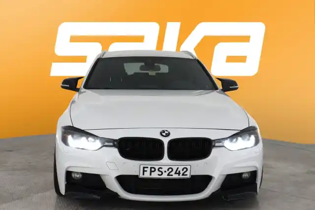 Valkoinen Farmari, BMW 320 – FPS-242