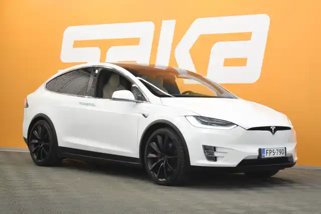 Valkoinen Maastoauto, Tesla Model X – FPS-790