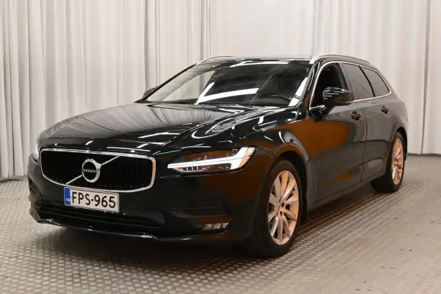 Musta Farmari, Volvo V90 – FPS-965