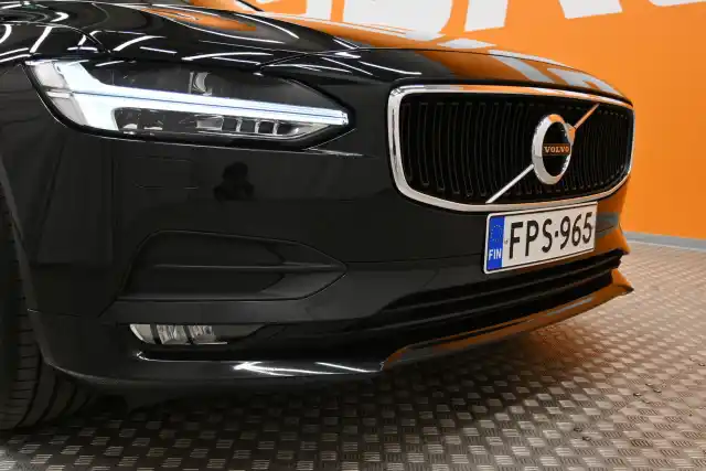 Musta Farmari, Volvo V90 – FPS-965