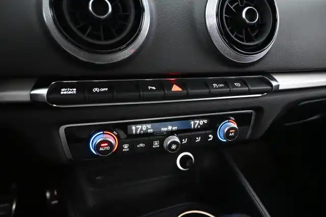 Valkoinen Viistoperä, Audi A3 – FPT-639