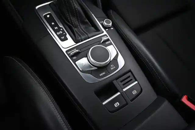 Valkoinen Viistoperä, Audi A3 – FPT-639