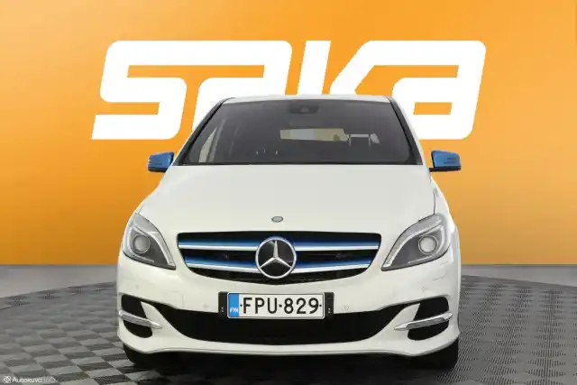 Valkoinen Viistoperä, Mercedes-Benz B – FPU-829