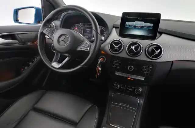 Valkoinen Viistoperä, Mercedes-Benz B – FPU-829