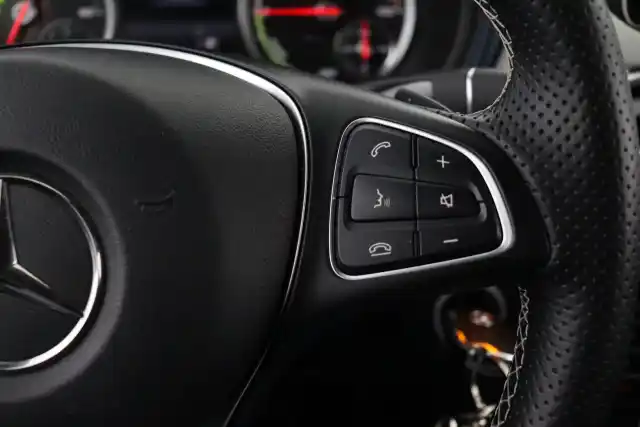 Valkoinen Viistoperä, Mercedes-Benz B – FPU-829