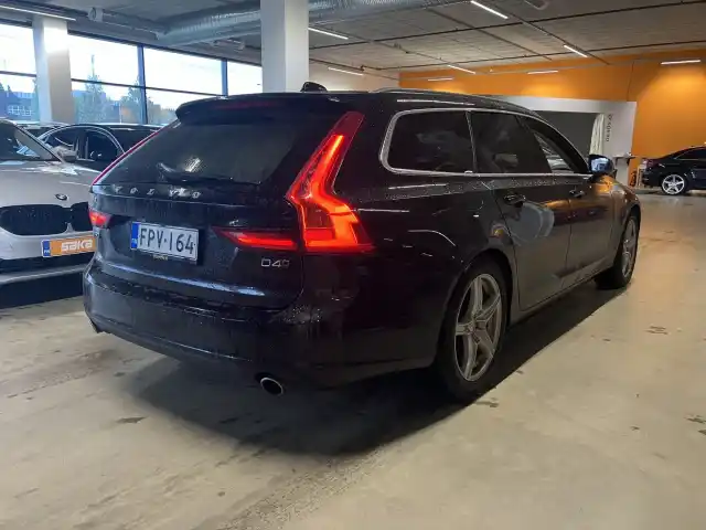 Musta Farmari, Volvo V90 – FPV-164