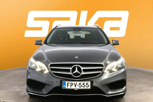 Harmaa Farmari, Mercedes-Benz E – FPV-555