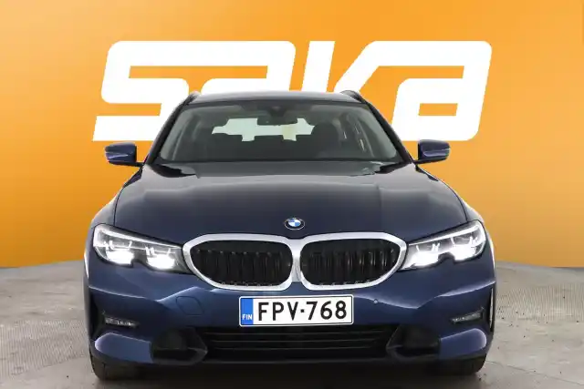 Sininen Farmari, BMW 330 – FPV-768