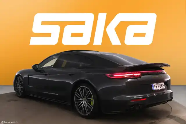 Harmaa Sedan, Porsche Panamera – FPX-265