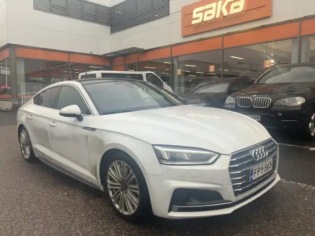 Valkoinen Viistoperä, Audi A5 – FPY-565