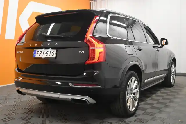 Musta Maastoauto, Volvo XC90 – FPY-615