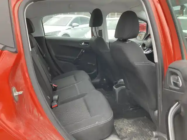 Oranssi Viistoperä, Peugeot 208 – FPY-796
