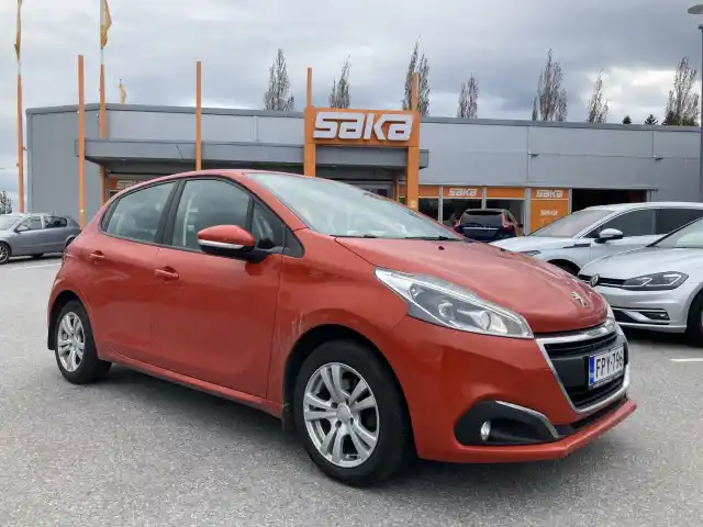 Oranssi Viistoperä, Peugeot 208 – FPY-796
