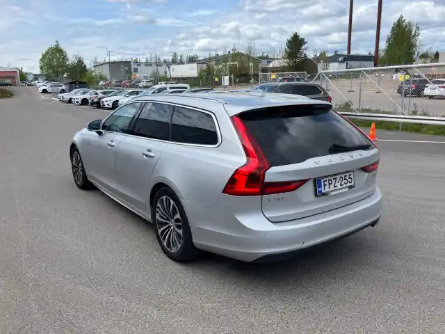 Harmaa Farmari, Volvo V90 – FPZ-255