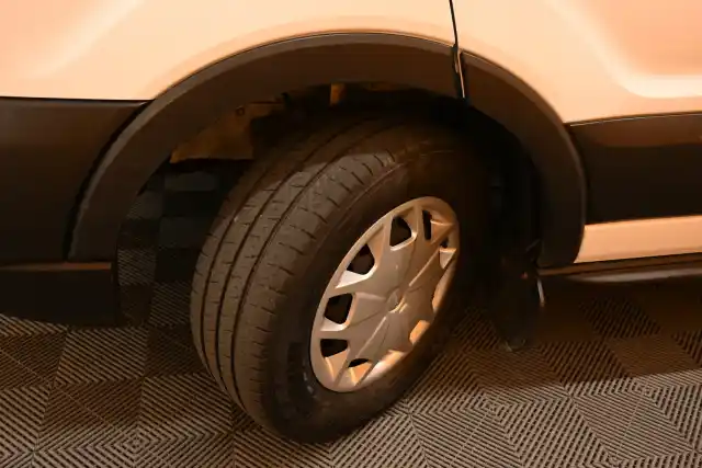Valkoinen Pakettiauto, Ford Transit – FPZ-434