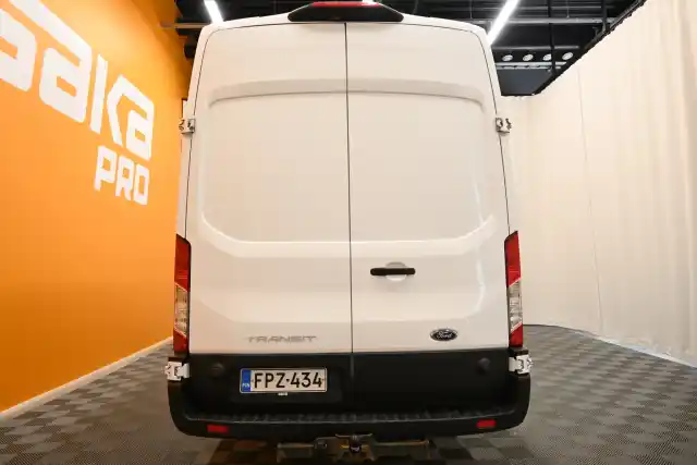 Valkoinen Pakettiauto, Ford Transit – FPZ-434