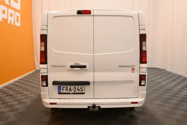 Valkoinen Pakettiauto, Renault Trafic – FRA-245