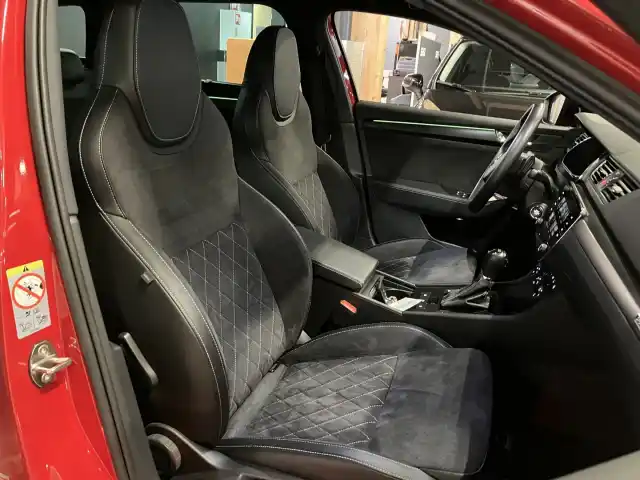 Punainen Farmari, Skoda Superb – FRA-863