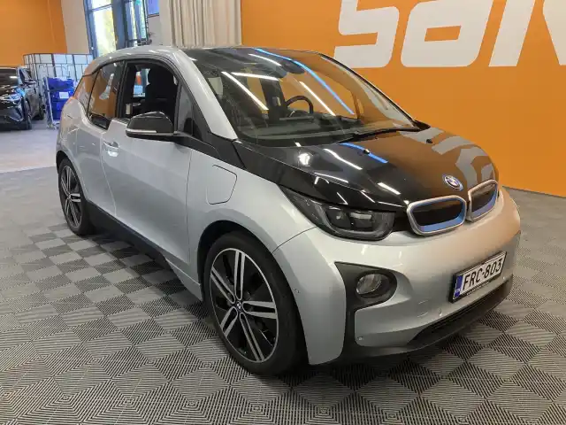 Harmaa Viistoperä, BMW i3 – FRC-803