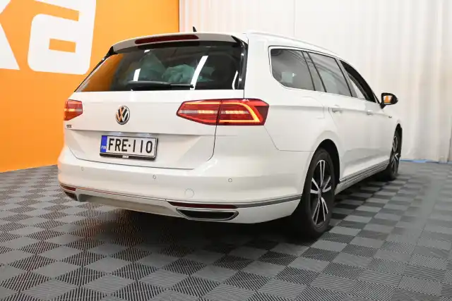 Valkoinen Farmari, Volkswagen Passat – FRE-110