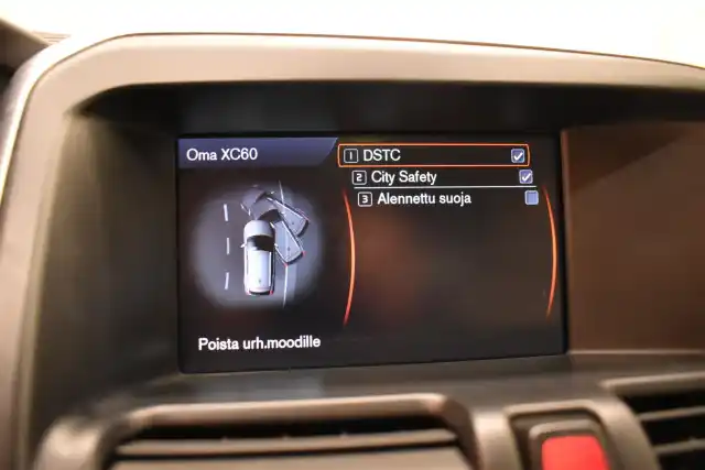 Ruskea Maastoauto, Volvo XC60 – FRE-628