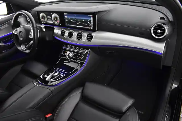 Musta Farmari, Mercedes-Benz E – FRE-828