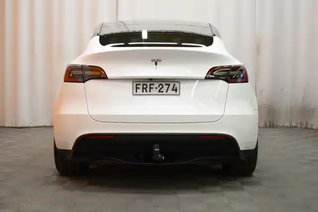 Valkoinen Maastoauto, Tesla Model Y – FRF-274