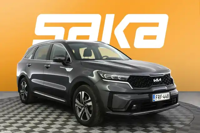 Harmaa Maastoauto, Kia Sorento – FRF-448