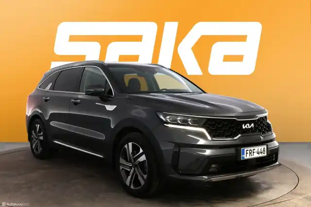 Harmaa Maastoauto, Kia Sorento – FRF-448