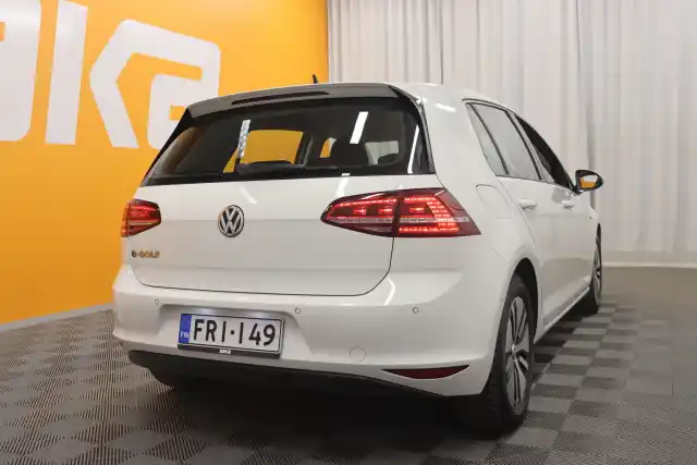 Valkoinen Viistoperä, Volkswagen Golf – FRI-149