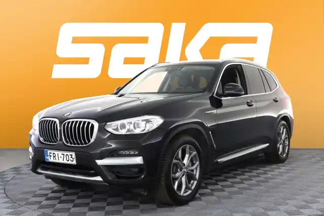 Musta Maastoauto, BMW X3 – FRI-703