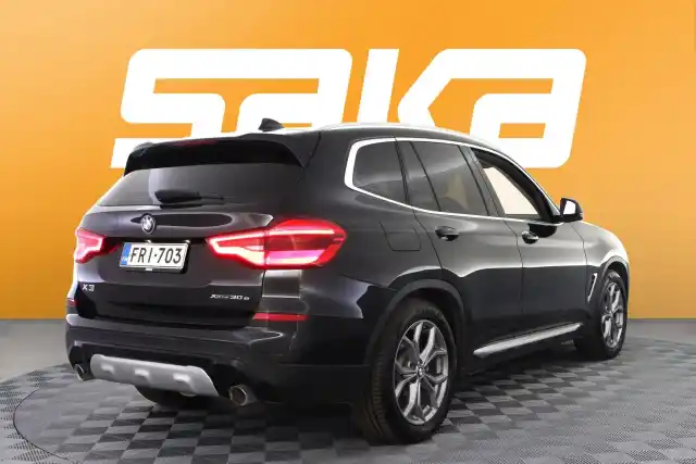 Musta Maastoauto, BMW X3 – FRI-703