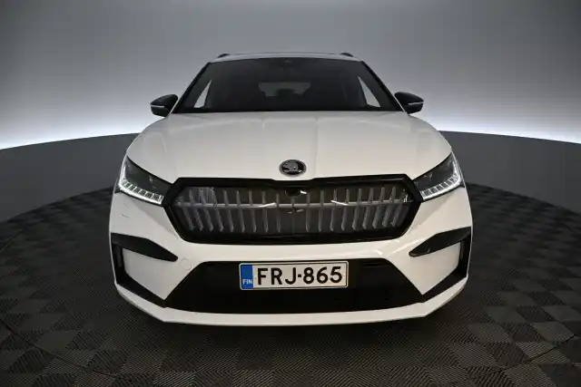 Vihreä Maastoauto, Skoda Enyaq – FRJ-865