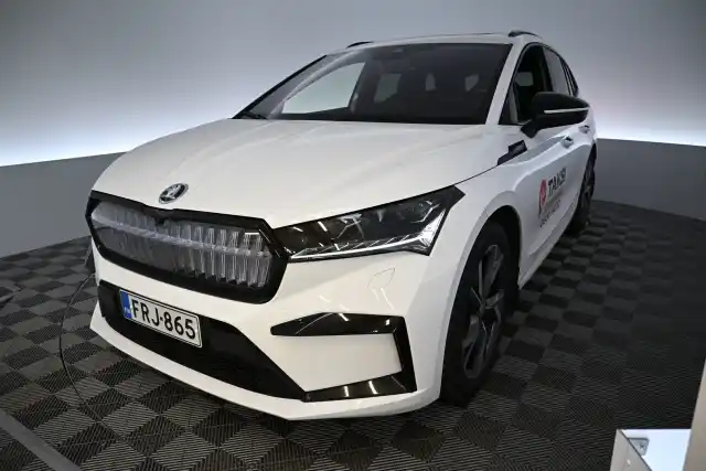 Vihreä Maastoauto, Skoda Enyaq – FRJ-865