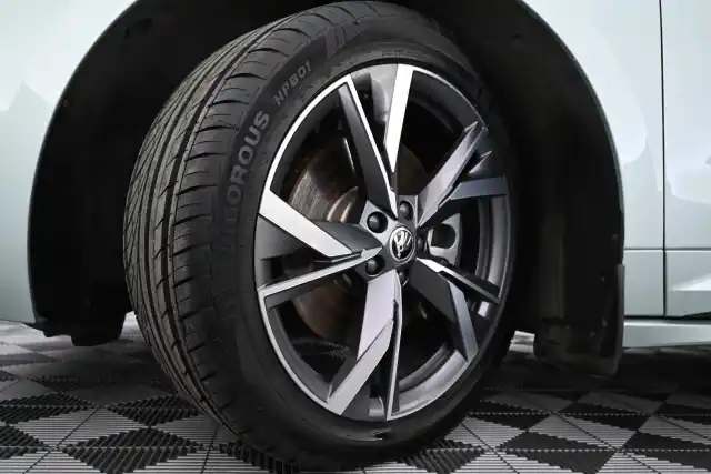 Vihreä Maastoauto, Skoda Enyaq – FRJ-865