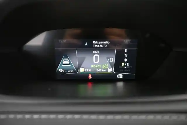 Vihreä Maastoauto, Skoda Enyaq – FRJ-865