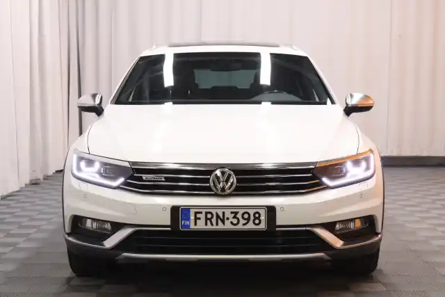 Valkoinen Farmari, Volkswagen Passat – FRN-398